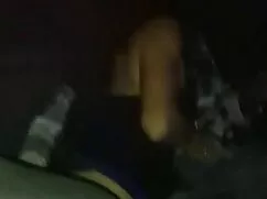 یک دختر جوان ، جوان  ...