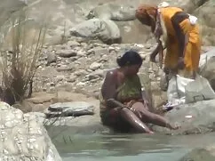دو اواخر برای قطار ش ...