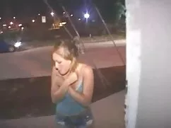 استخدام زبان زن فیلم ...