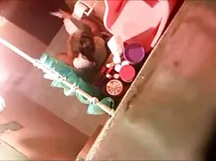 کودک ناز در به فیلم  ...